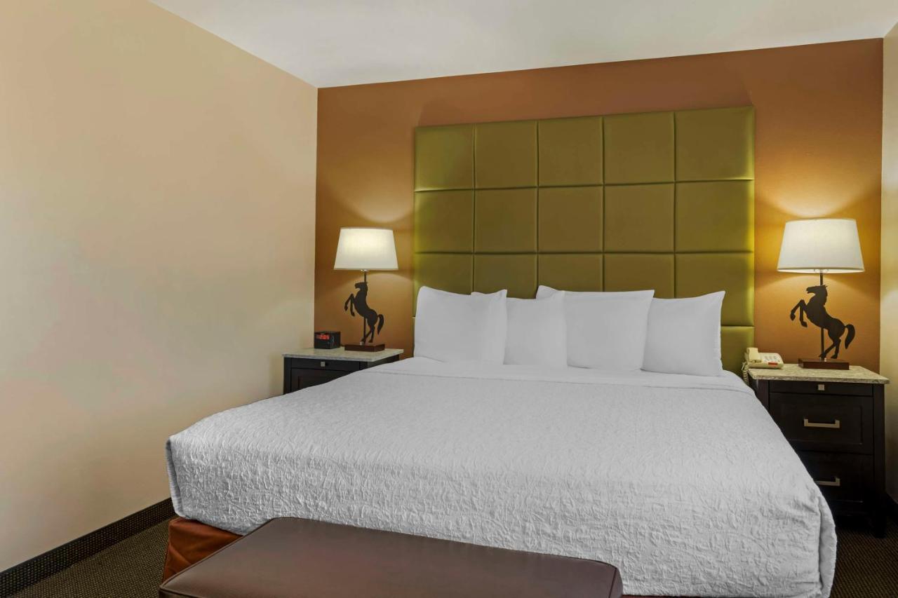 Best Western Plus Country Inn & Suites Dodge City Exterior photo