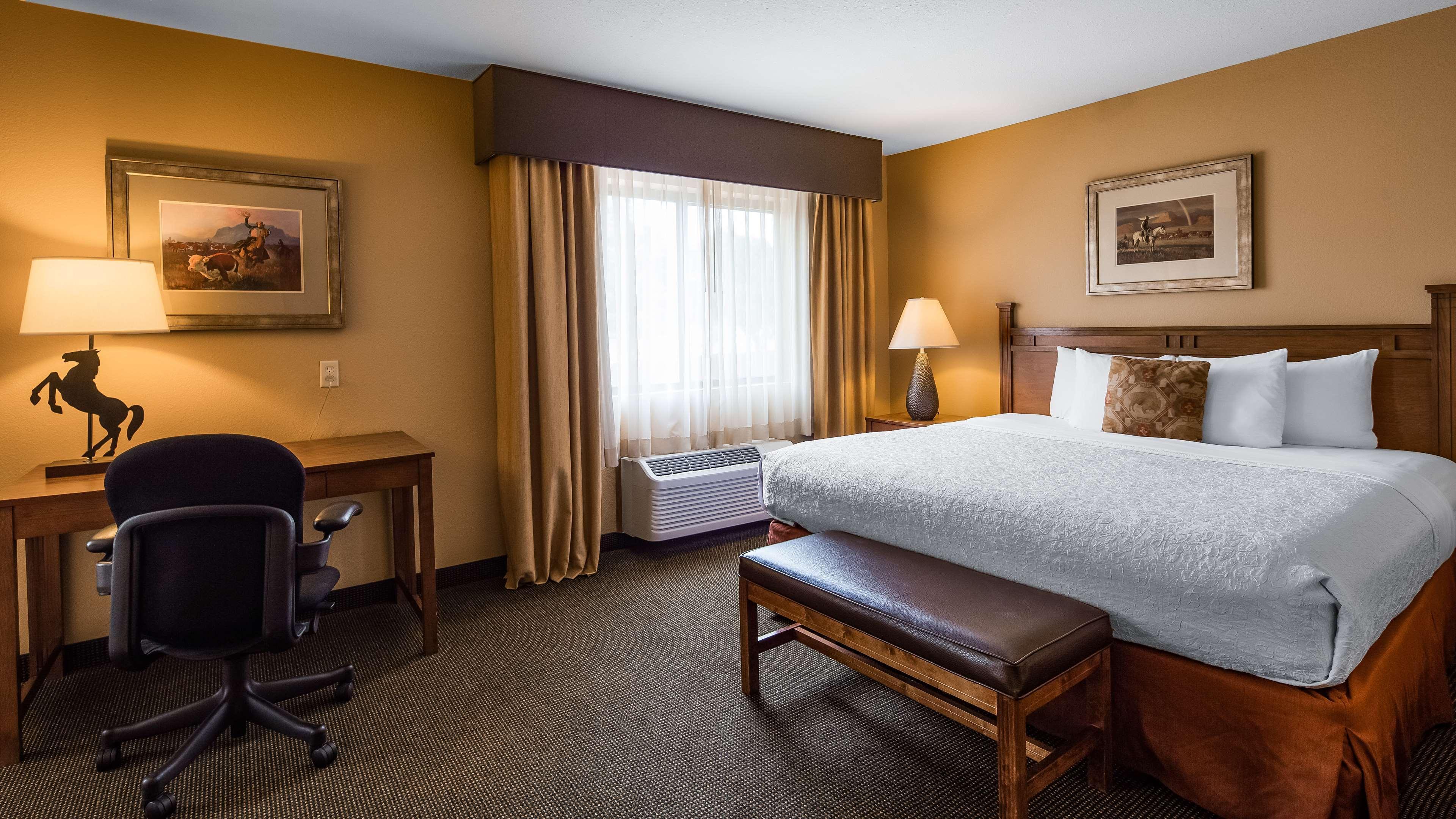 Best Western Plus Country Inn & Suites Dodge City Exterior photo